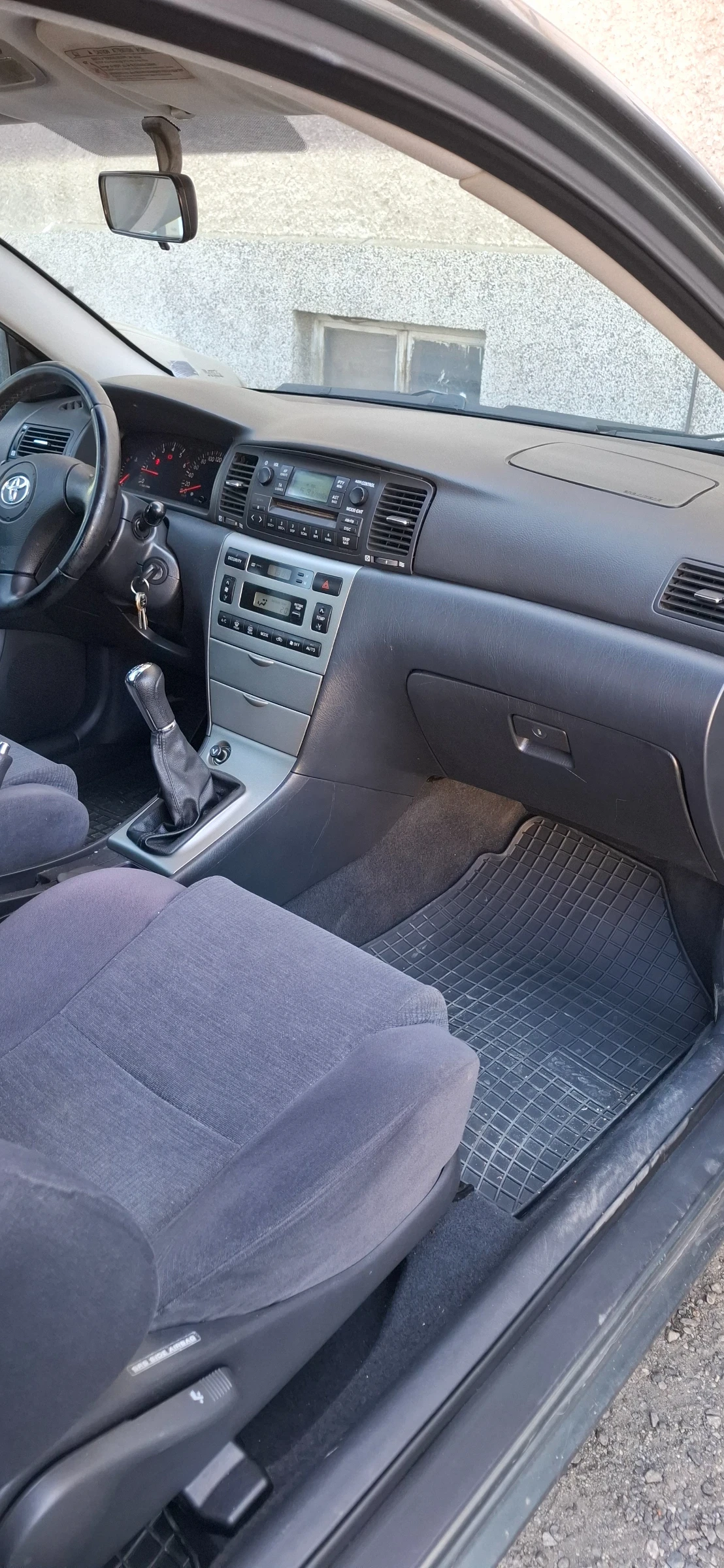 Toyota Corolla, снимка 10 - Автомобили и джипове - 56069636