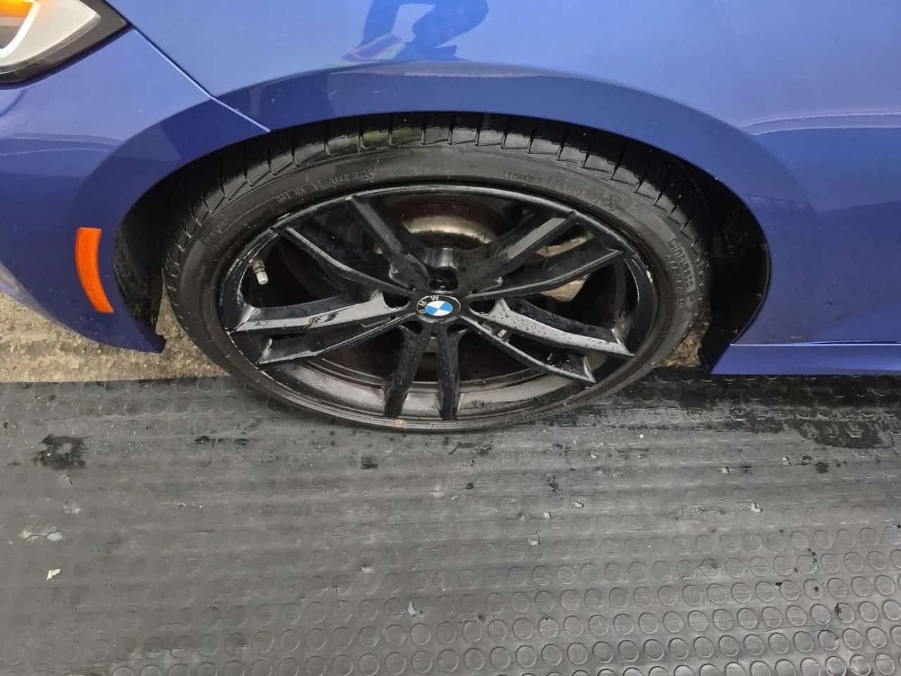 BMW 330  М-Sport xDrive  CARFAX, снимка 4 - Автомобили и джипове - 56323341