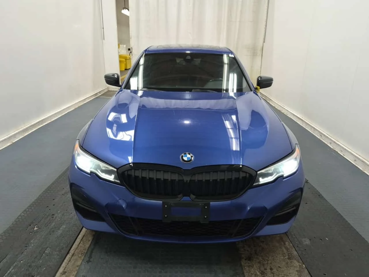 BMW 330  М-Sport xDrive  CARFAX, снимка 16 - Автомобили и джипове - 56323341