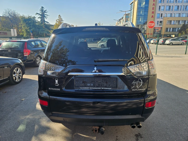 Mitsubishi Outlander 2.2DID 7места, снимка 4 - Автомобили и джипове - 47924346