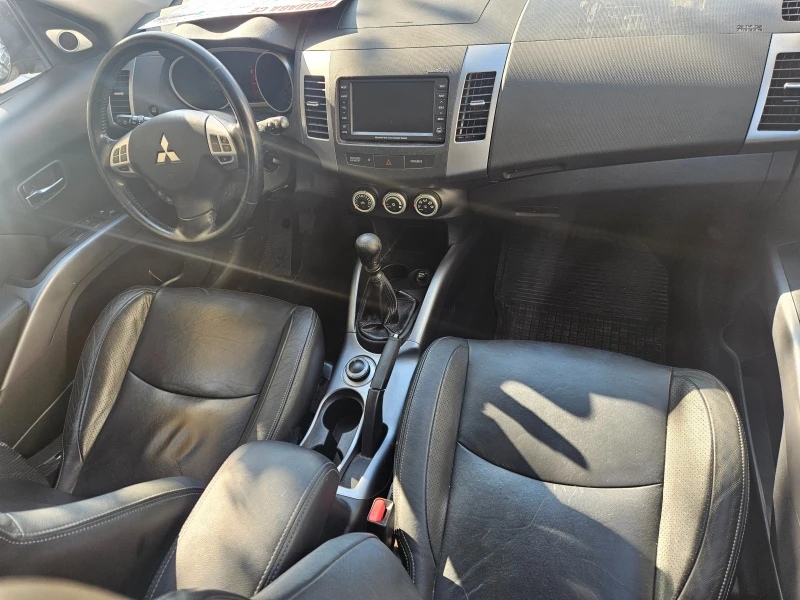 Mitsubishi Outlander 2.2DID 7места, снимка 14 - Автомобили и джипове - 47924346