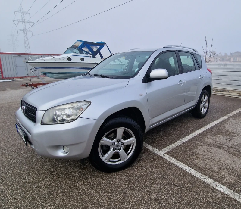 Toyota Rav4 2.0 VVTI с газова уредба , снимка 6 - Автомобили и джипове - 48904364