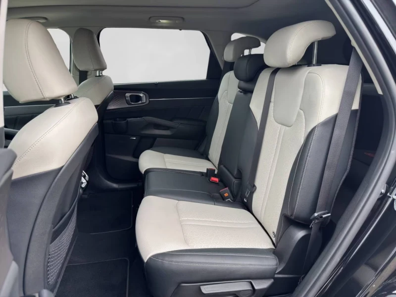 Kia Sorento 1.6PHEV/265HP/PLATINUM/360/PANO/4X4/AMBI/771v, снимка 12 - Автомобили и джипове - 52214660