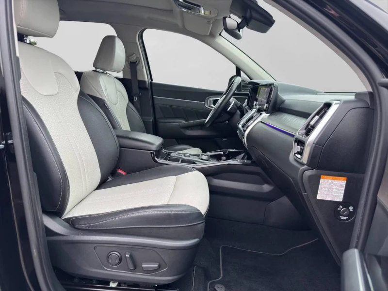 Kia Sorento 1.6PHEV/265HP/PLATINUM/360/PANO/4X4/AMBI/771v, снимка 11 - Автомобили и джипове - 52214660