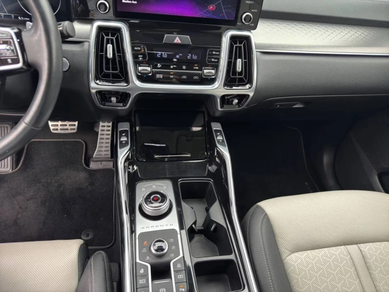 Kia Sorento 1.6PHEV/265HP/PLATINUM/360/PANO/4X4/AMBI/771v, снимка 15 - Автомобили и джипове - 52214660