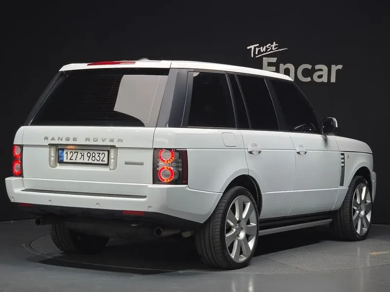 Land Rover Range rover 4.4, снимка 2 - Автомобили и джипове - 54504242