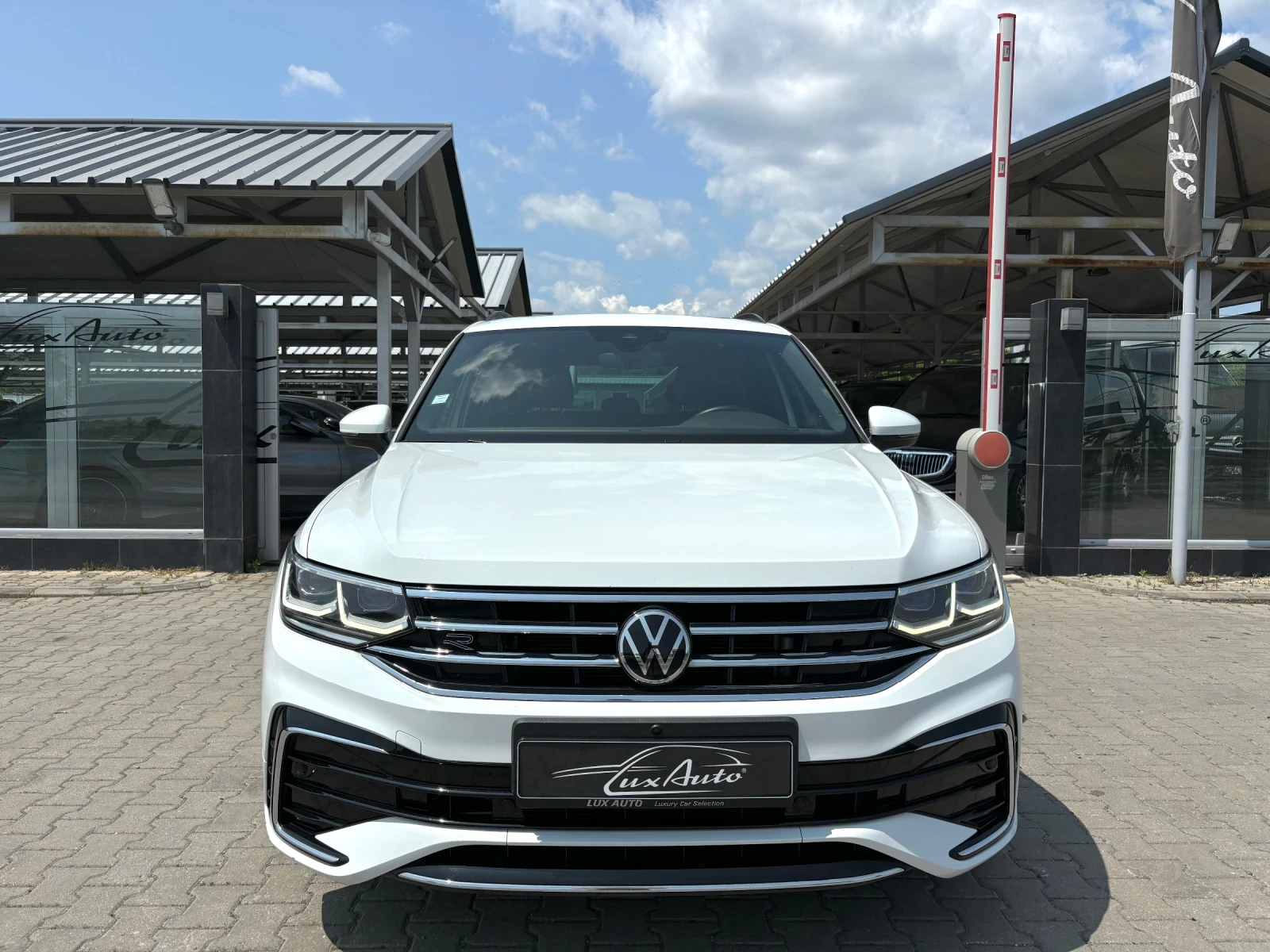 VW Tiguan 2.0TDI#R-LINE#PANORAMA#MATRIX#360* CAM#DISTR - изображение 3