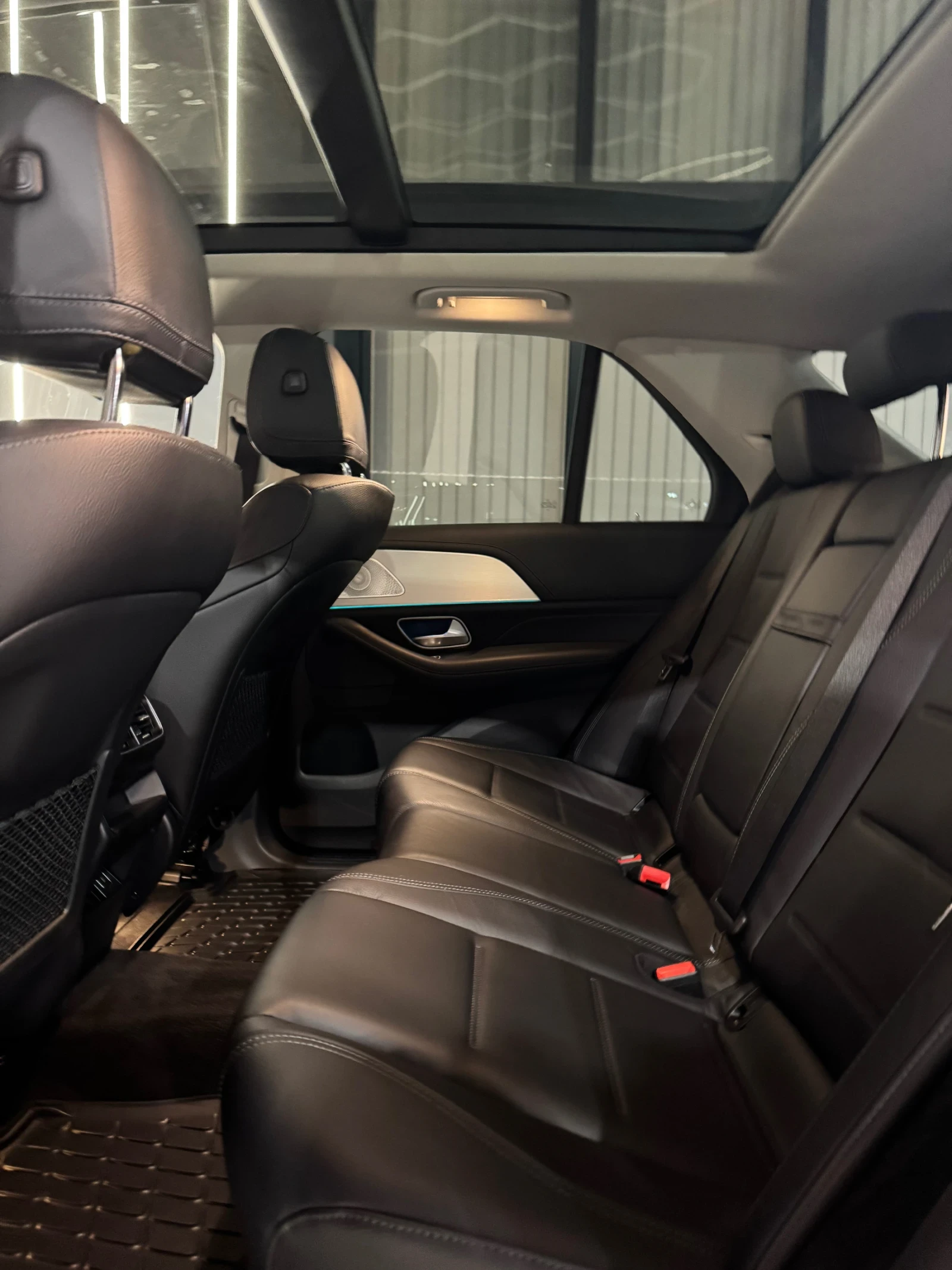 Mercedes-Benz GLE 400 d 4 MATIC * FULL Екстри * AMG * BURMESTER * ПАНОРА - изображение 5