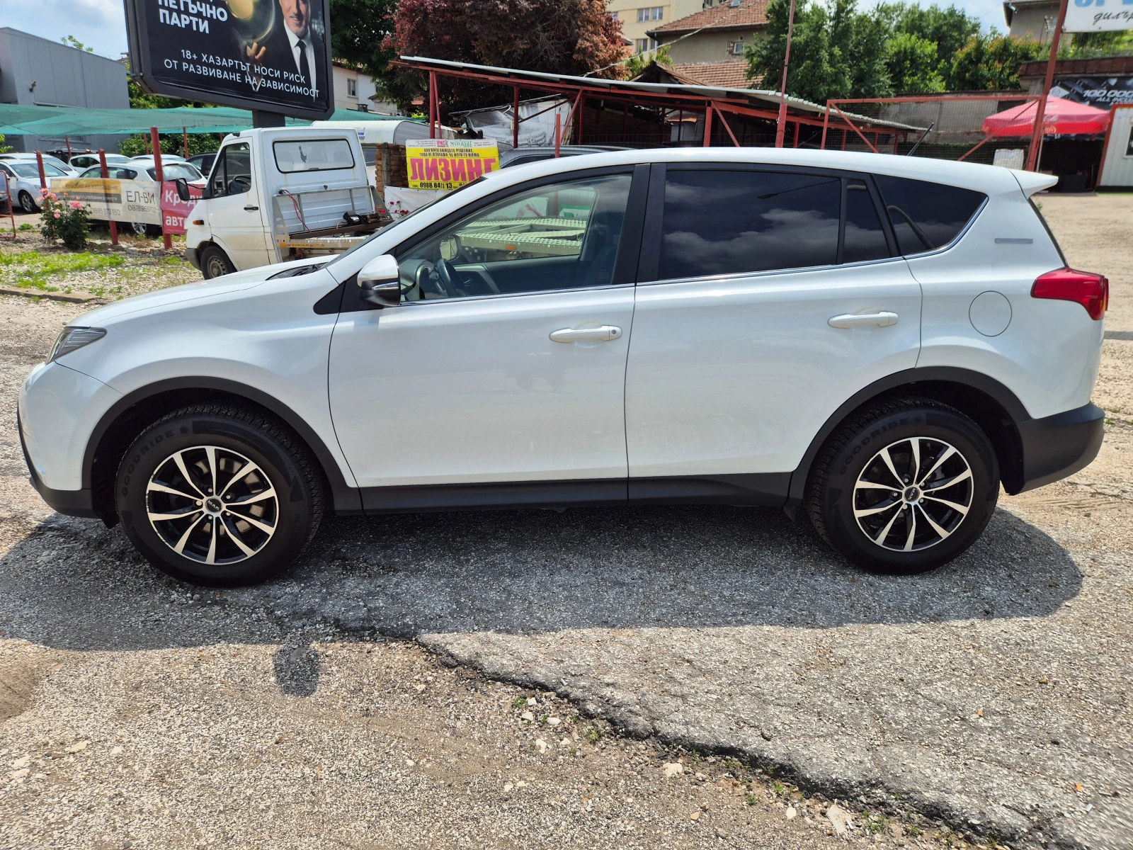 Toyota Rav4  NAVI, снимка 8 - Автомобили и джипове - 53665867