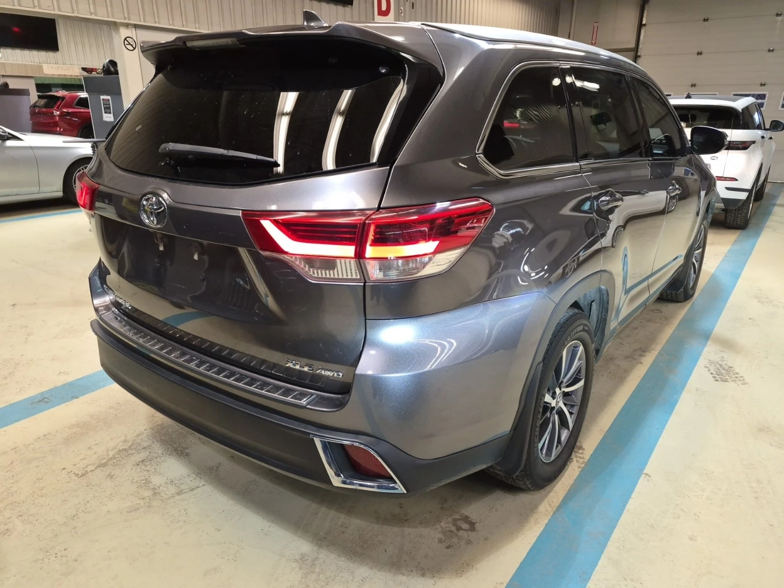 Toyota Highlander XLE * * 7 МЕСТА * * CARFAX * * АВТО КРЕДИТ * *  - изображение 3