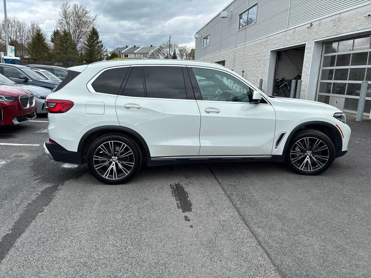 BMW X5 xDrive40i/ПАНОРАМА/360/ВТОРИ ГУМИ И ДЖАНТИ/OT BMW, снимка 4 - Автомобили и джипове - 54492933