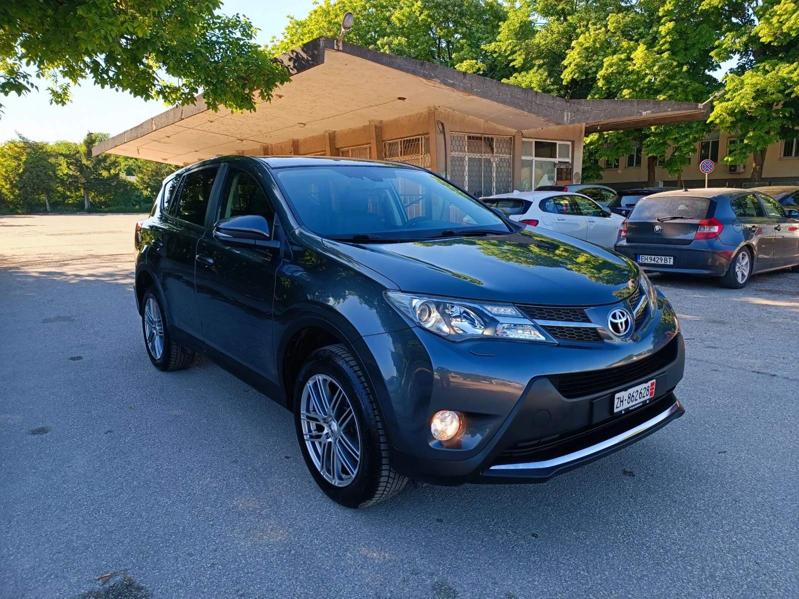 Toyota Rav4 2.0i-151кс-ШВЕЙЦАРИЯ-РЪЧКА-6ск-KEYLESS-NAVI, снимка 2 - Автомобили и джипове - 54682726