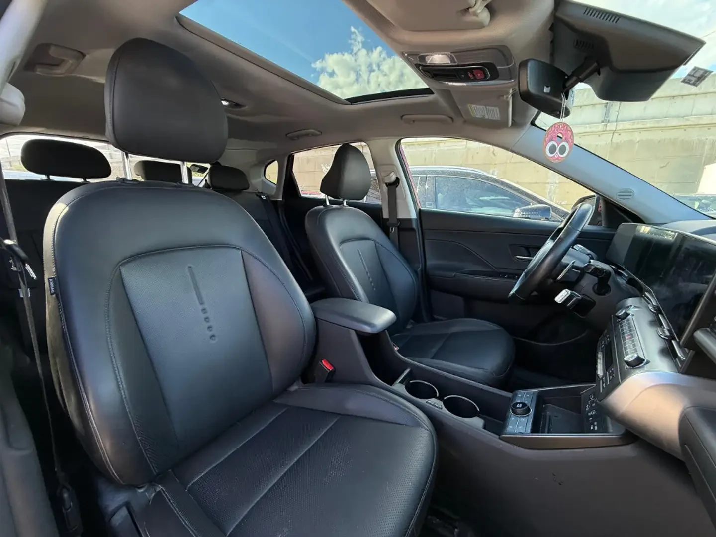Hyundai Kona Limited 4dr SUV ONE OWNER 360 CAR PLAY ROOF LEATHE, снимка 12 - Автомобили и джипове - 56213746