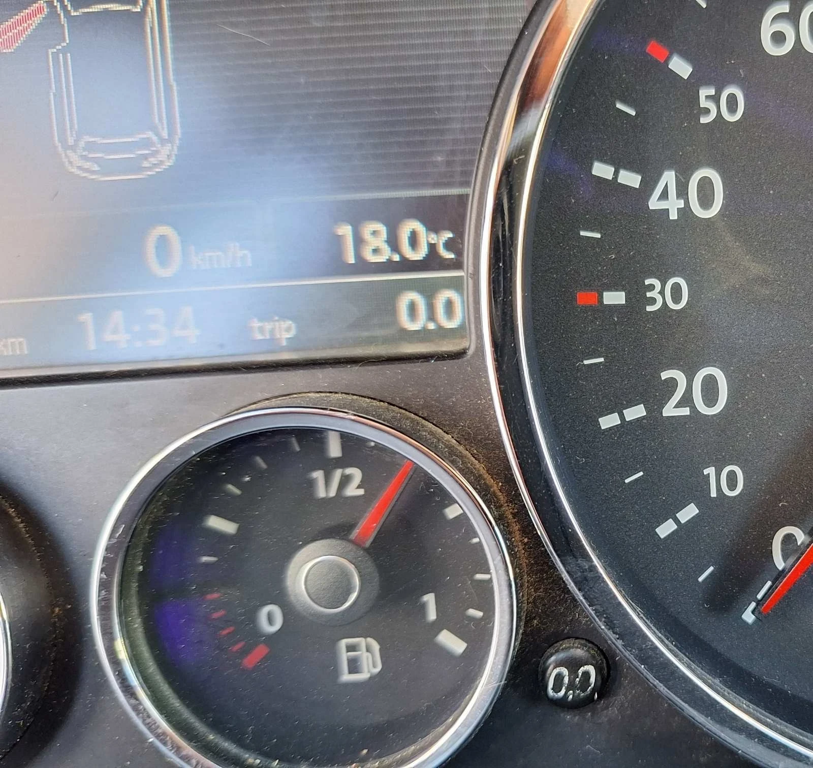 VW Touareg, снимка 9 - Автомобили и джипове - 56408625