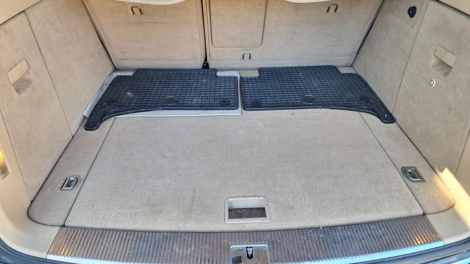 VW Touareg 3000 V6 TDI, снимка 12 - Автомобили и джипове - 56408625
