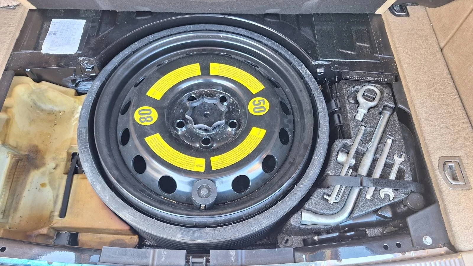 VW Touareg, снимка 8 - Автомобили и джипове - 56408625