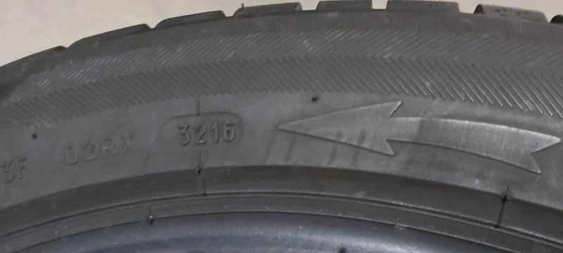 Гуми Зимни 215/55R17, снимка 6 - Гуми и джанти - 29879926