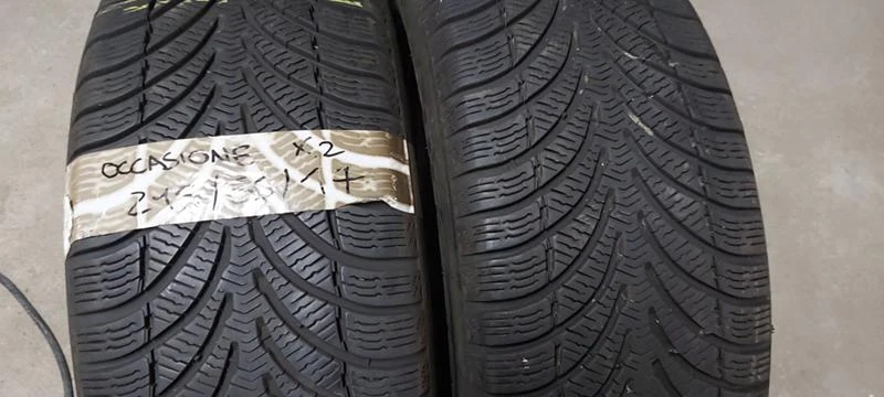 Гуми Зимни 215/55R17, снимка 1 - Гуми и джанти - 29879926