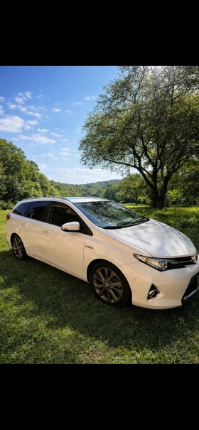 Toyota Auris Executive  - 8350 € / 16331.18 лв. - 45852038 2