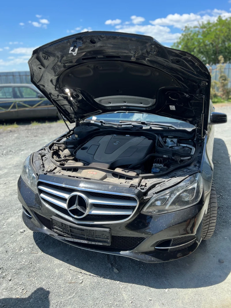 Mercedes-Benz E 350 На части, снимка 1 - Автомобили и джипове - 37498981