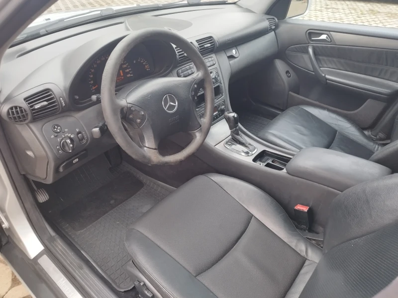 Mercedes-Benz C 270 Avantgarde , снимка 15 - Автомобили и джипове - 48301023