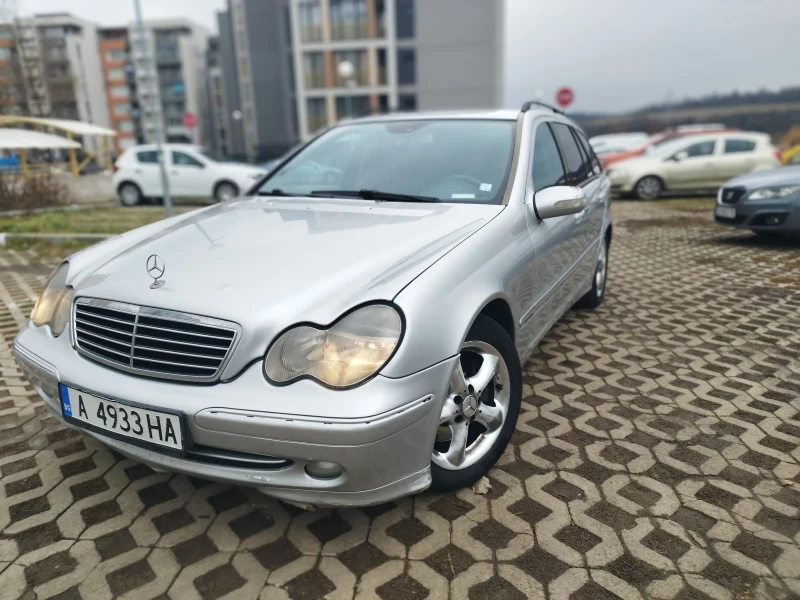 Mercedes-Benz C 270 Avantgarde , снимка 4 - Автомобили и джипове - 48301023