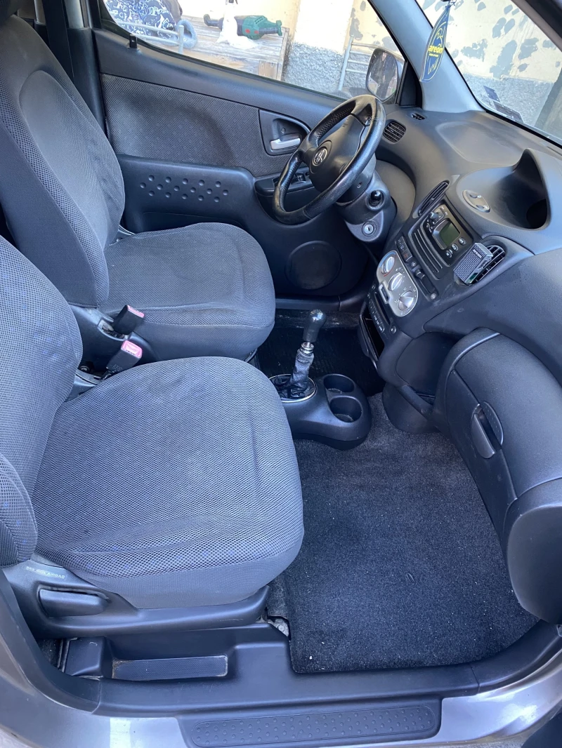 Toyota Yaris verso 1.4 D4D, снимка 10 - Автомобили и джипове - 48694701