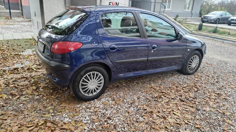 Peugeot 206, снимка 7 - Автомобили и джипове - 48721671