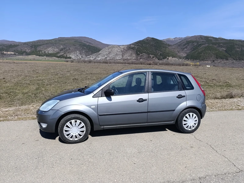 Ford Fiesta 1.40 Дизел, снимка 9 - Автомобили и джипове - 49596456