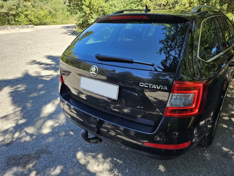 Skoda Octavia 2.0 TDI, снимка 15 - Автомобили и джипове - 52342113
