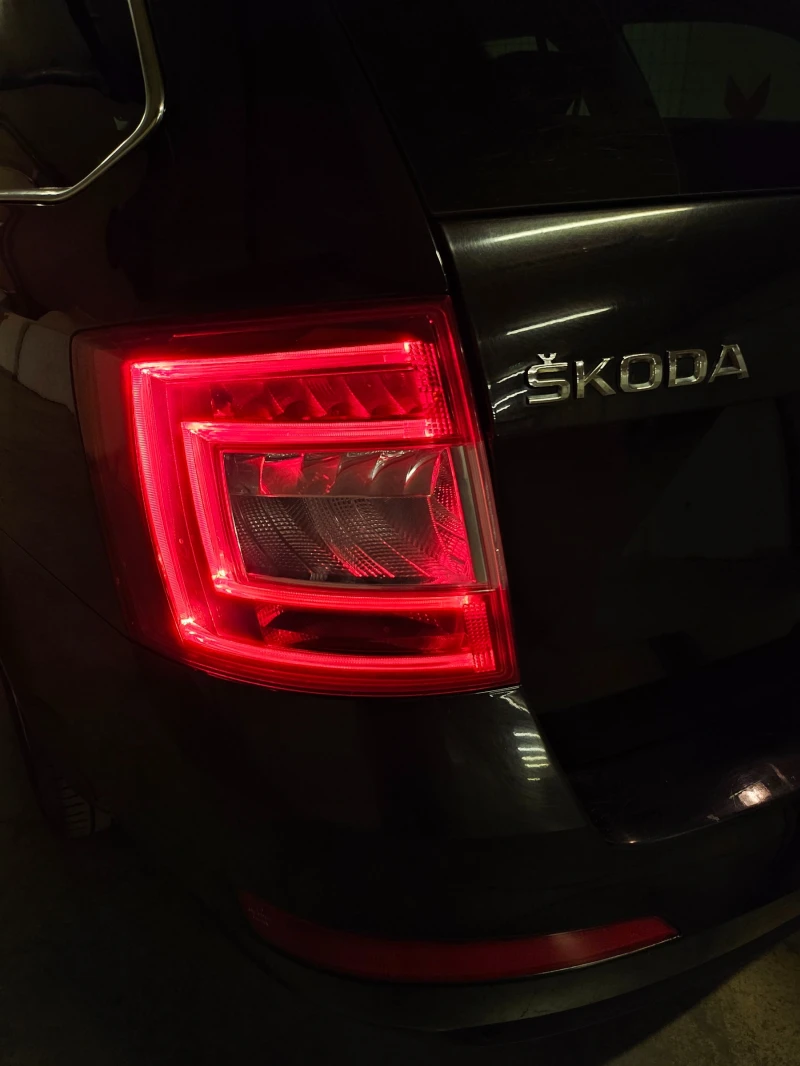 Skoda Octavia 2.0 TDI, снимка 17 - Автомобили и джипове - 52342113