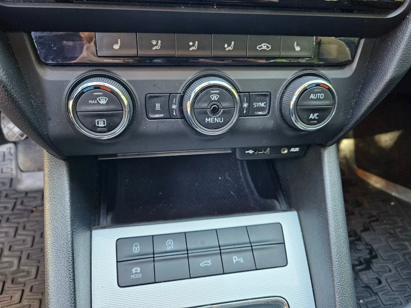 Skoda Octavia 2.0 TDI, снимка 10 - Автомобили и джипове - 52342113