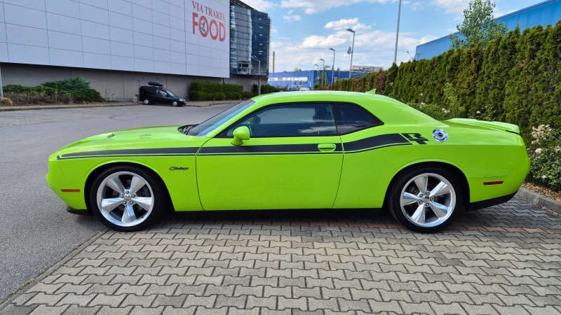 Dodge Challenger 5.7 HEMI / RT+ , снимка 2 - Автомобили и джипове - 52093911