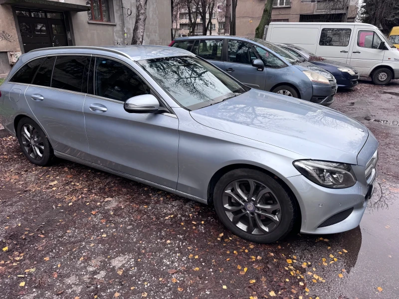 Mercedes-Benz C 220, снимка 4 - Автомобили и джипове - 52590783