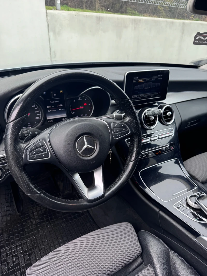 Mercedes-Benz C 220, снимка 11 - Автомобили и джипове - 52590783