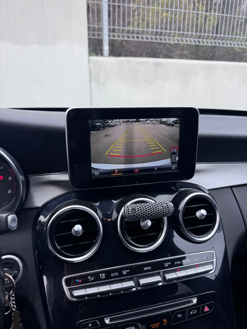 Mercedes-Benz C 220, снимка 12 - Автомобили и джипове - 52590783