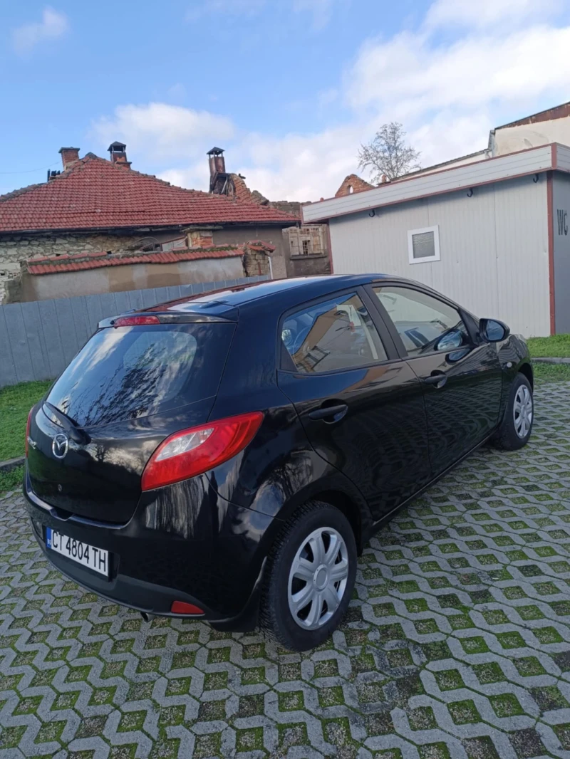 Mazda 2, снимка 11 - Автомобили и джипове - 52697275