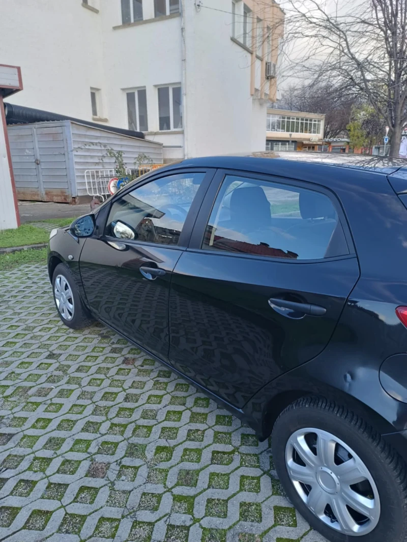 Mazda 2, снимка 9 - Автомобили и джипове - 52697275