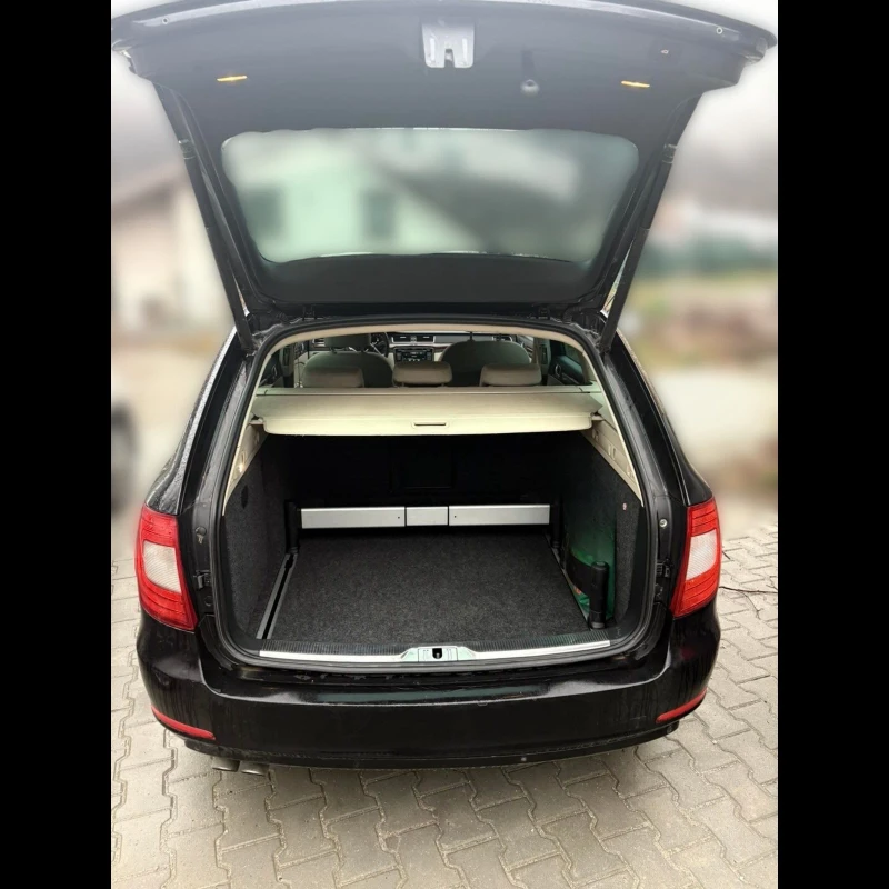 Skoda Superb, снимка 8 - Автомобили и джипове - 52698348