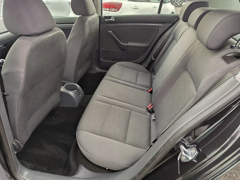 VW Golf 1.9TDI 105кс., снимка 8 - Автомобили и джипове - 52882884