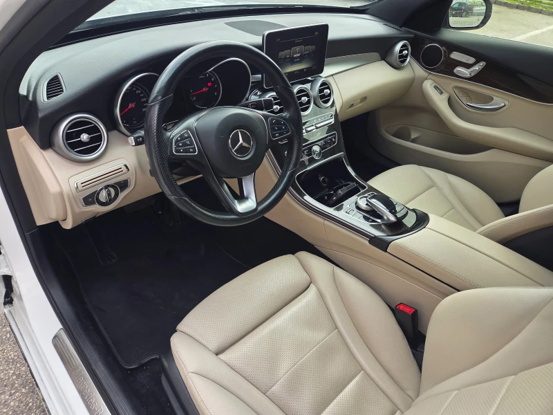 Mercedes-Benz C 300 AMG, снимка 9 - Автомобили и джипове - 53121157
