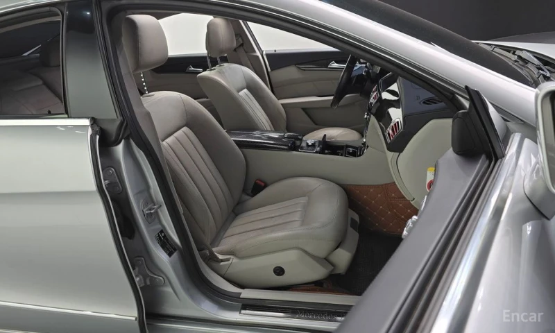 Mercedes-Benz CLS, снимка 12 - Автомобили и джипове - 53361112
