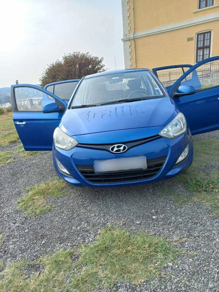 Hyundai I20, снимка 7 - Автомобили и джипове - 47184521