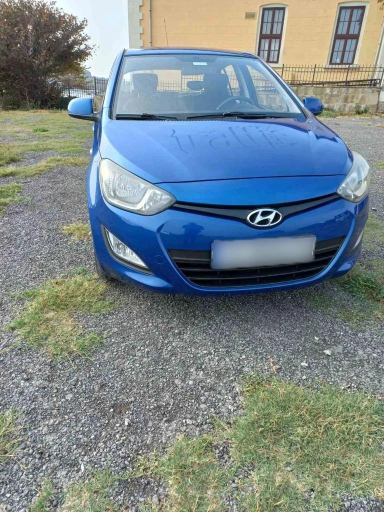 Hyundai I20, снимка 3 - Автомобили и джипове - 47184521