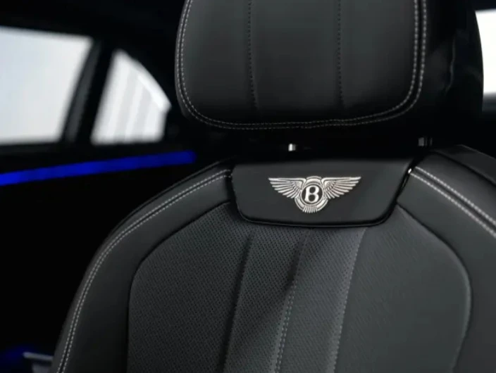 Bentley Flying Spur 4.0 V8 Hybrid, снимка 11 - Автомобили и джипове - 54540615