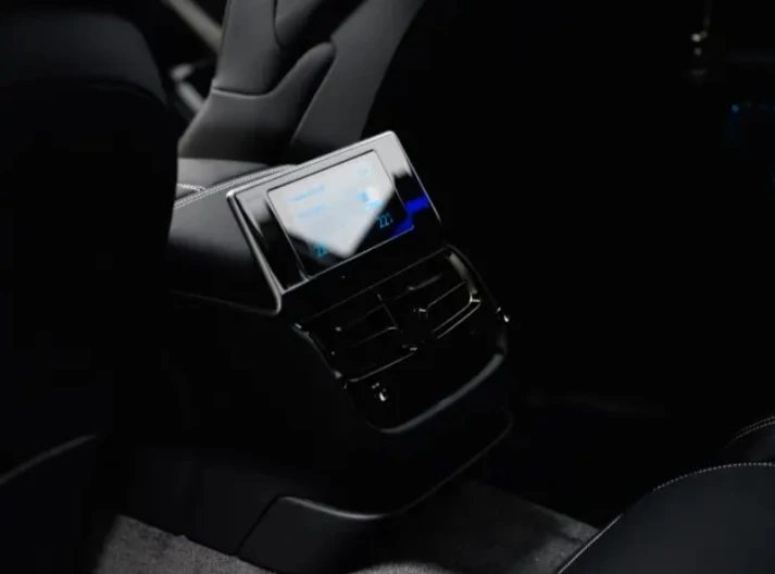 Bentley Flying Spur 4.0 V8 Hybrid, снимка 16 - Автомобили и джипове - 54540615