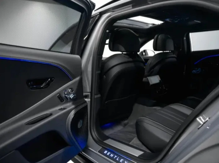 Bentley Flying Spur 4.0 V8 Hybrid, снимка 14 - Автомобили и джипове - 54540615