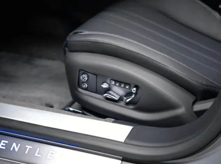 Bentley Flying Spur 4.0 V8 Hybrid, снимка 6 - Автомобили и джипове - 54540615