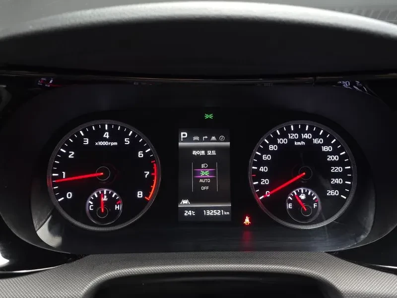 Kia K5 2.0 Lpi Trendy, снимка 8 - Автомобили и джипове - 55739289