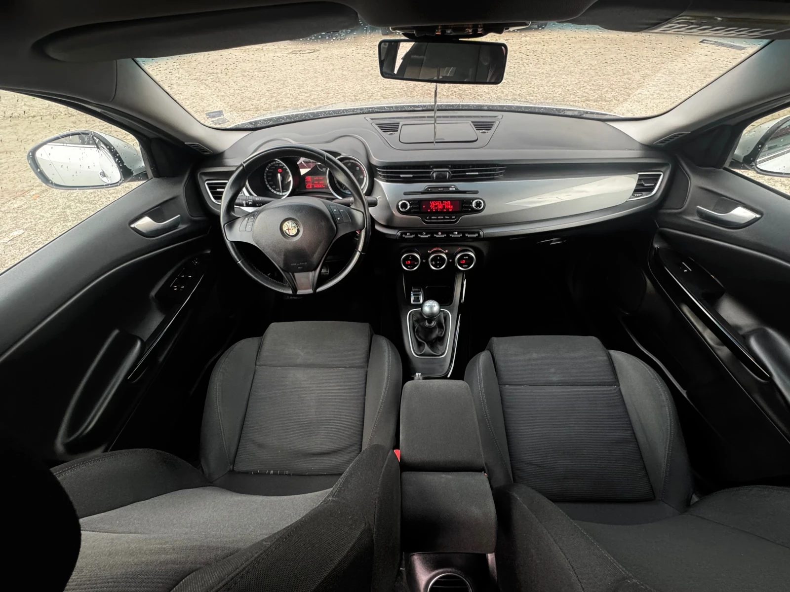 Alfa Romeo Giulietta 1.6 JTDM 2012 Регистрирана, Обслужена - изображение 9